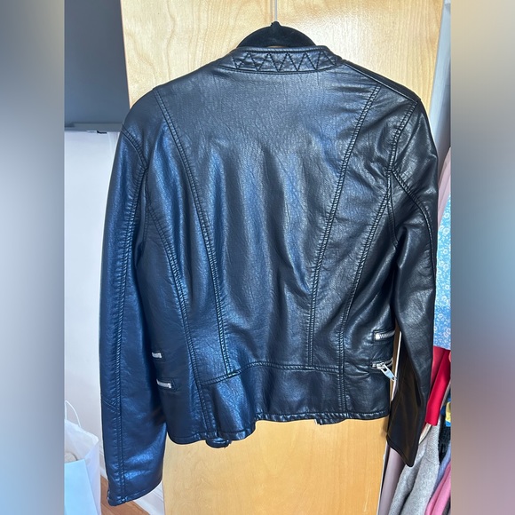 BLANK NYC motorcycle jacket. Faux leather. Excellent condition Size M - Picture 2 of 2